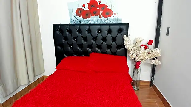 Kitty f00x online show from July 14, 1:06 pm