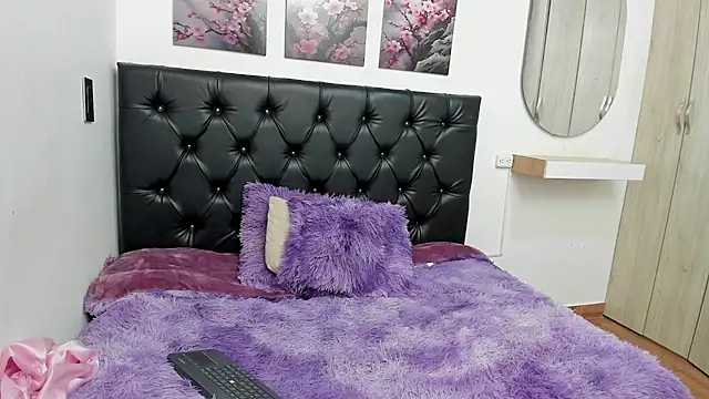 Kitty f00x online show from July 23, 12:58 pm