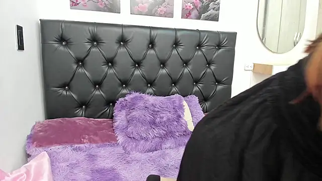 Kitty f00x online show from July 28, 3:21 pm