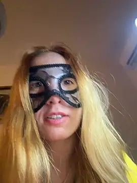 Snapshot of seluna_baby chatting on June 24, 11:26 pm seluna baby online show from June 24, 11:26 pm