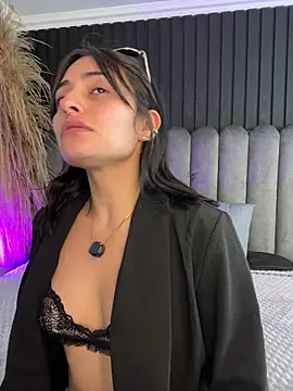Snapshot of Nanda_vixen_ chatting on May 13, 11:33 pm Nanda vixen online show from May 13, 11:33 pm