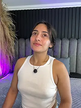 Snapshot of Nanda_vixen_ chatting on May 14, 11:00 pm Nanda vixen online show from May 14, 11:00 pm