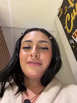 Snapshot of Nanda_vixen_ chatting on May 16, 12:18 am Nanda vixen online show from May 16, 12:18 am