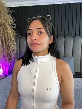 Snapshot of Nanda_vixen_ chatting on May 21, 11:01 pm Nanda vixen online show from May 21, 11:01 pm