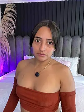 Snapshot of Nanda_vixen_ chatting on June 4, 11:11 pm Nanda vixen online show from June 4, 11:11 pm