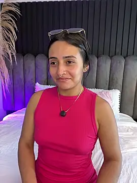 Snapshot of Nanda_vixen_ chatting on June 7, 10:24 pm Nanda vixen online show from June 7, 10:24 pm
