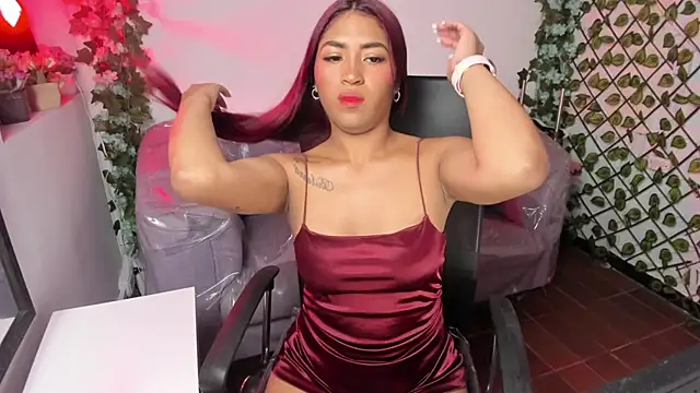 ChloeLombardi  online show from June 11, 2:04 pm