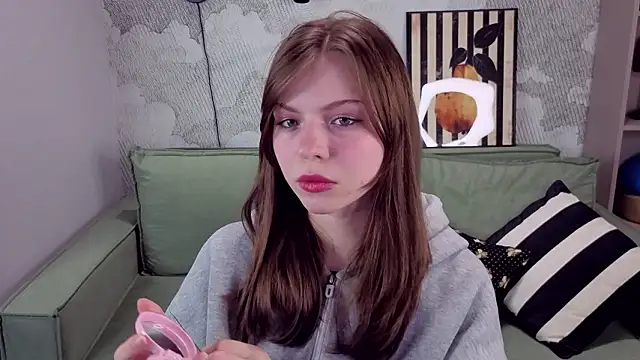 LesleySky online show from March 14, 8:25 pm