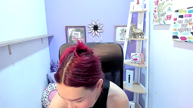 Snapshot of naomy_stanley chatting on July 9, 11:42 pm naomy stanley online show from July 9, 11:42 pm