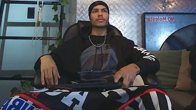 ItsZairen online show from February 13, 3:35 am