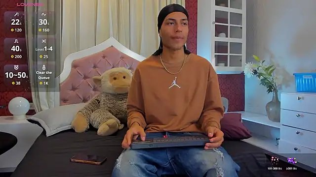 ItsZairen online show from February 27, 4:01 am