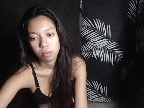 Snapshot of urgirlyflor chatting on May 5, 2:03 pm urgirlyflor online show from May 5, 2:03 pm
