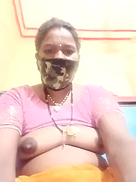 Snapshot of Kirti_sacsena chatting on March 22, 12:03 am Kirti sacsena online show from March 22, 12:03 am