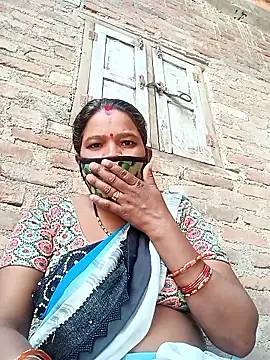 Snapshot of Kirti_sacsena chatting on April 7, 9:10 am Kirti sacsena online show from April 7, 9:10 am