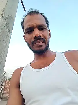 Snapshot of Daddyishere_19 chatting on March 13, 12:45 pm Daddyishere 19 online show from March 13, 12:45 pm