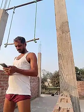 Snapshot of Daddyishere_19 chatting on March 15, 11:27 am Daddyishere 19 online show from March 15, 11:27 am