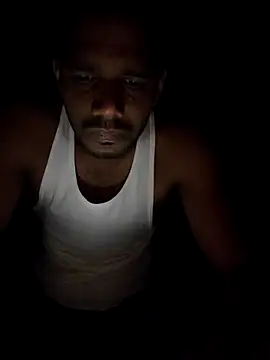 Snapshot of Daddyishere_19 chatting on July 24, 3:43 pm Daddyishere 19 online show from July 24, 3:43 pm