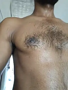 Snapshot of Daddyishere_19 chatting on August 5, 3:20 am Daddyishere 19 online show from August 5, 3:20 am