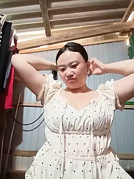 lisn-cute online show from May 25, 6:30 am