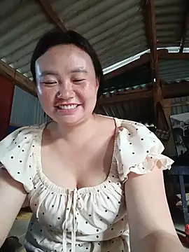 lisn-cute online show from May 26, 10:55 am