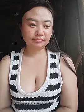 lisn-cute online show from May 27, 11:46 pm