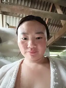 lisn-cute online show from June 9, 4:13 am