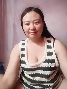 lisn-cute online show from June 9, 11:05 pm