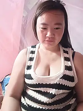 lisn-cute online show from July 9, 11:42 pm