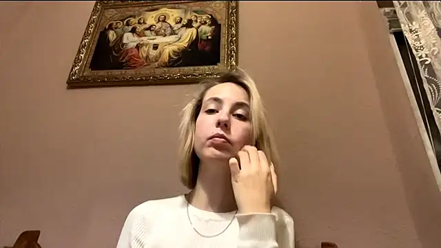 CharmingBlonde online show from February 8, 6:00 pm