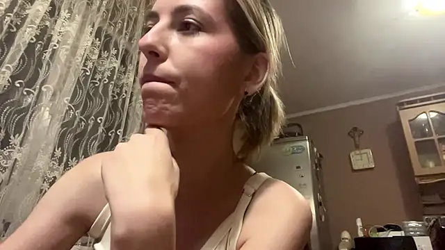 CharmingBlonde online show from March 8, 8:45 pm