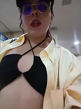 Yulska online show from April 27, 9:35 pm
