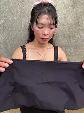 cuty lusy online show from August 2, 1:37 am