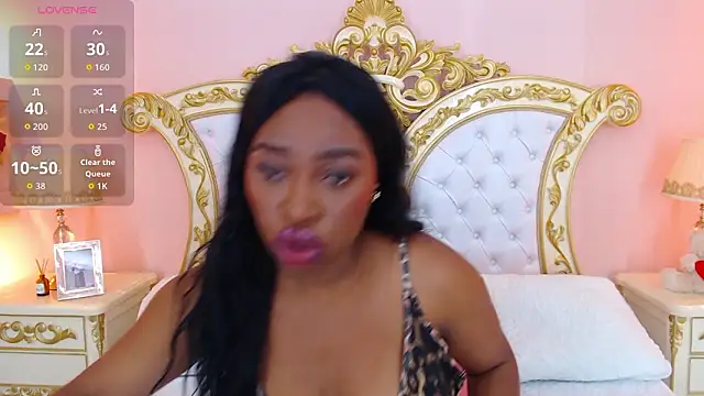 NatashaSilvers online show from March 17, 12:19 pm