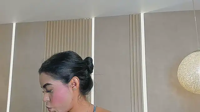 Snapshot of eva_lain chatting on June 6, 12:21 pm eva lain online show from June 6, 12:21 pm