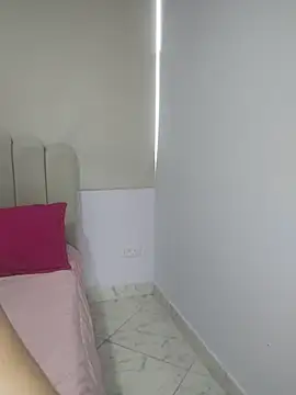 its lauu  online show from February 9, 9:08 pm