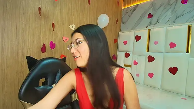 dani tf online show from February 15, 1:20 pm