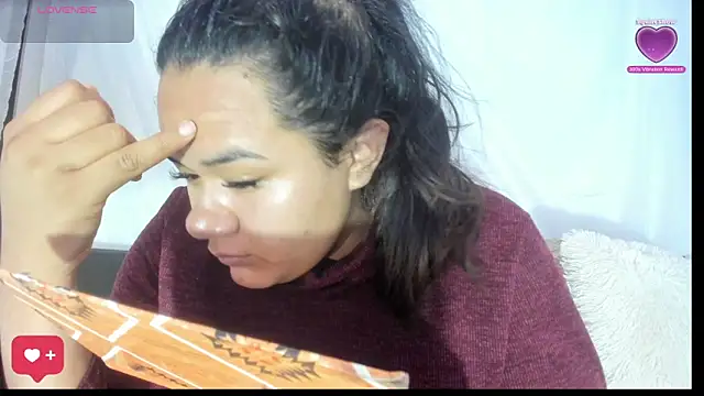 Snapshot of lumi_bellx chatting on March 6, 7:16 am lumi bellx online show from March 6, 7:16 am