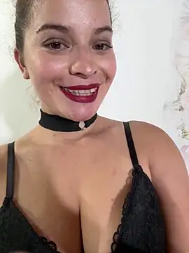 AriBeautiful online show from May 6, 6:08 am
