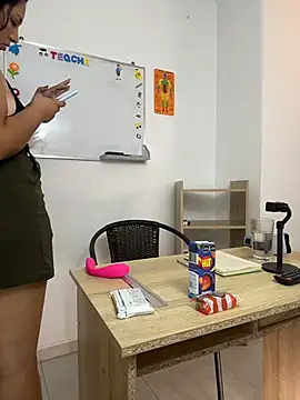 Victoria Lusty online show from February 24, 9:02 pm