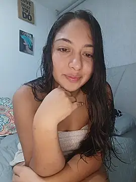 Snapshot of Victoria_Lusty chatting on June 24, 12:20 am Victoria Lusty online show from June 24, 12:20 am
