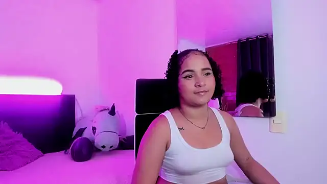 Snapshot of _zara_rosse chatting on February 22, 12:01 am zara rosse online show from February 22, 12:01 am