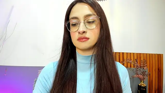 AndraCyruss online show from April 29, 11:11 pm