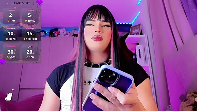 Danna xz online show from May 9, 6:24 pm