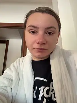 AlessiaandJay online show from May 8, 8:19 am