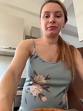 AlessiaandJay online show from May 11, 4:26 pm