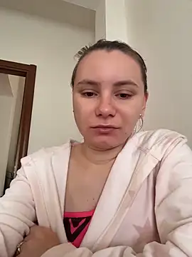 AlessiaandJay online show from May 14, 7:37 am