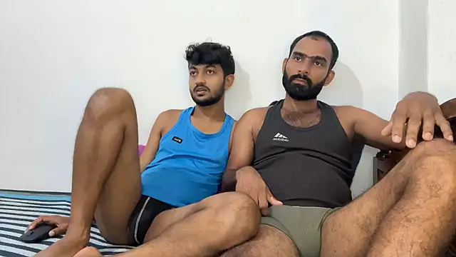 DesiDaddyandSon online show from May 8, 4:40 am