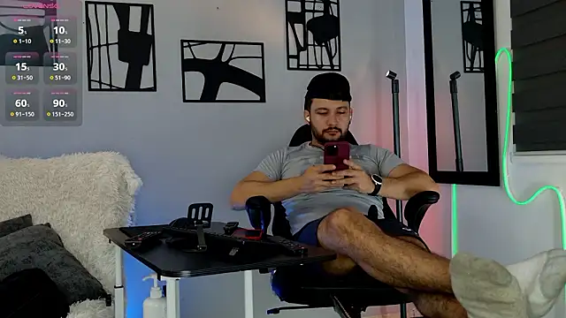 Snapshot of damian_buck chatting on February 23, 4:15 pm damian buck online show from February 23, 4:15 pm