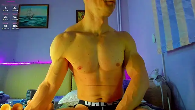 Shestifold  online show from February 14, 9:10 pm