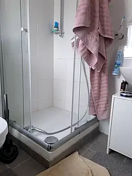 Snapshot of ondlaniej chatting on March 14, 11:59 am ondlaniej online show from March 14, 11:59 am